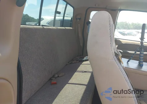 2001 Dodge Ram 1500 St from USA, damaged, VIN 3B7HC13Z11G242495